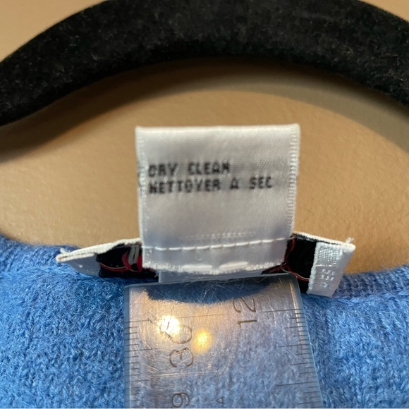 EUC Talbots Women's 100% Wool Cardigan Blue Colour Size Medium - Picture 4 of 10